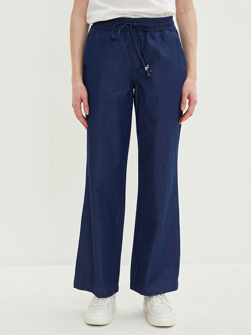 جينز للسيدات بوسط مطاطي واسع الساق مستقيم بتفاصيل جيوب-2