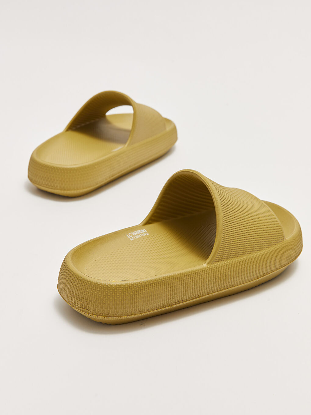 Single-Band Women's Slippers-4