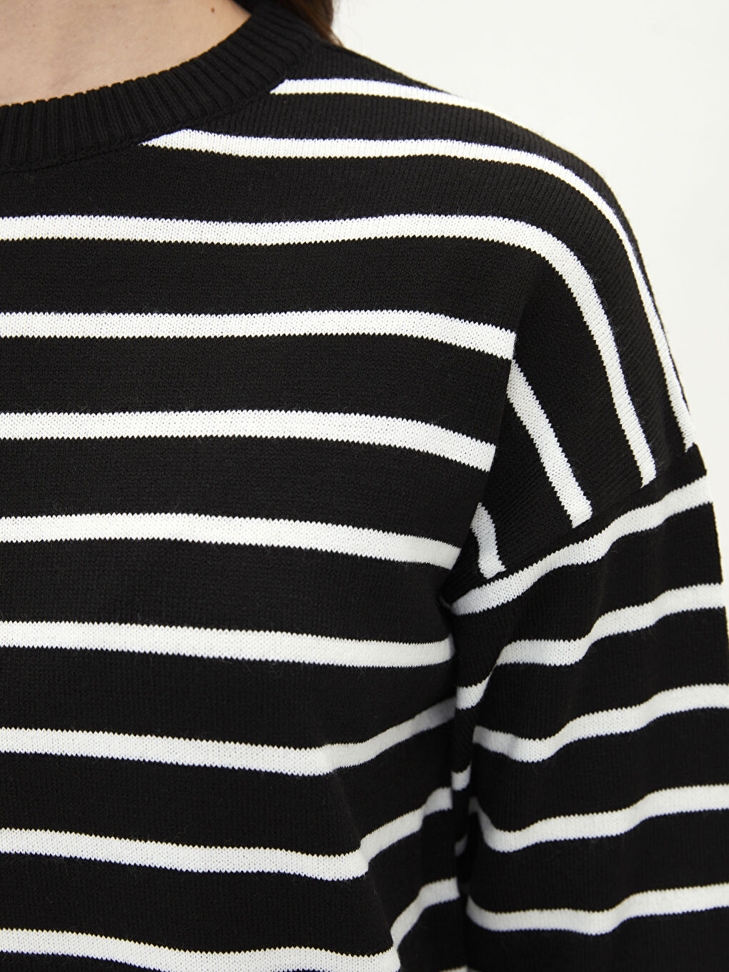 Siyah Bisiklet Yaka Çizgili Uzun Kollu Kadın Triko Tunik-3