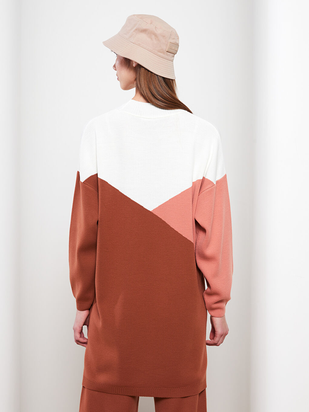 Kahverengi Yarım Balıkçı Yaka Renk Bloklu Uzun Kollu Kadın Triko Tunik-3