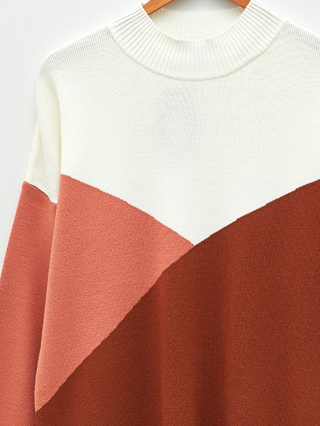 Kahverengi Yarım Balıkçı Yaka Renk Bloklu Uzun Kollu Kadın Triko Tunik-6