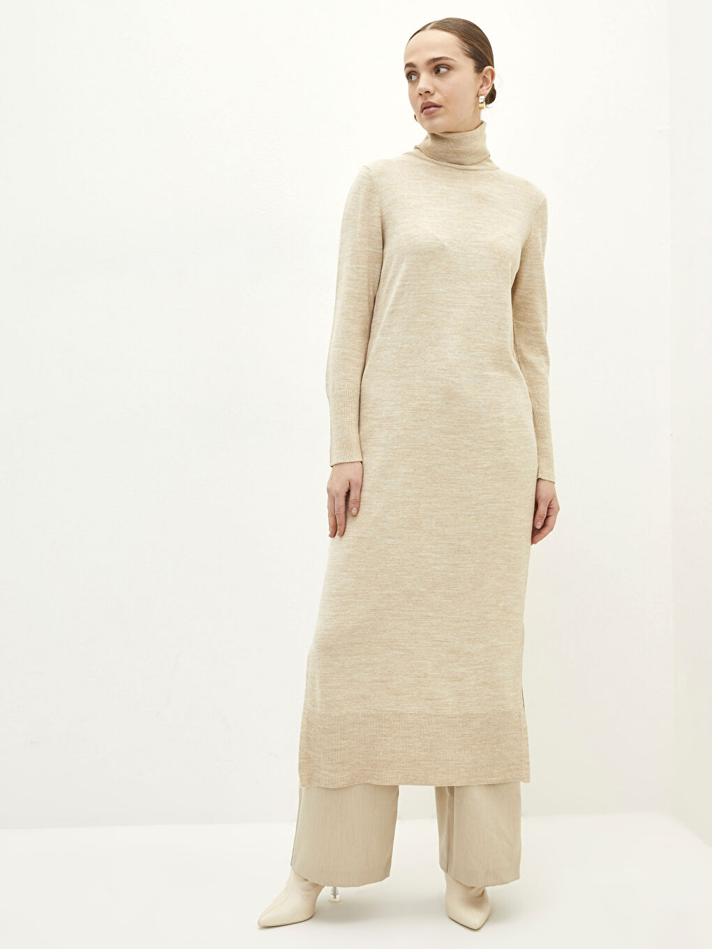 Bej Balıkçı Yaka Düz Uzun Kollu Kadın Triko Tunik-1