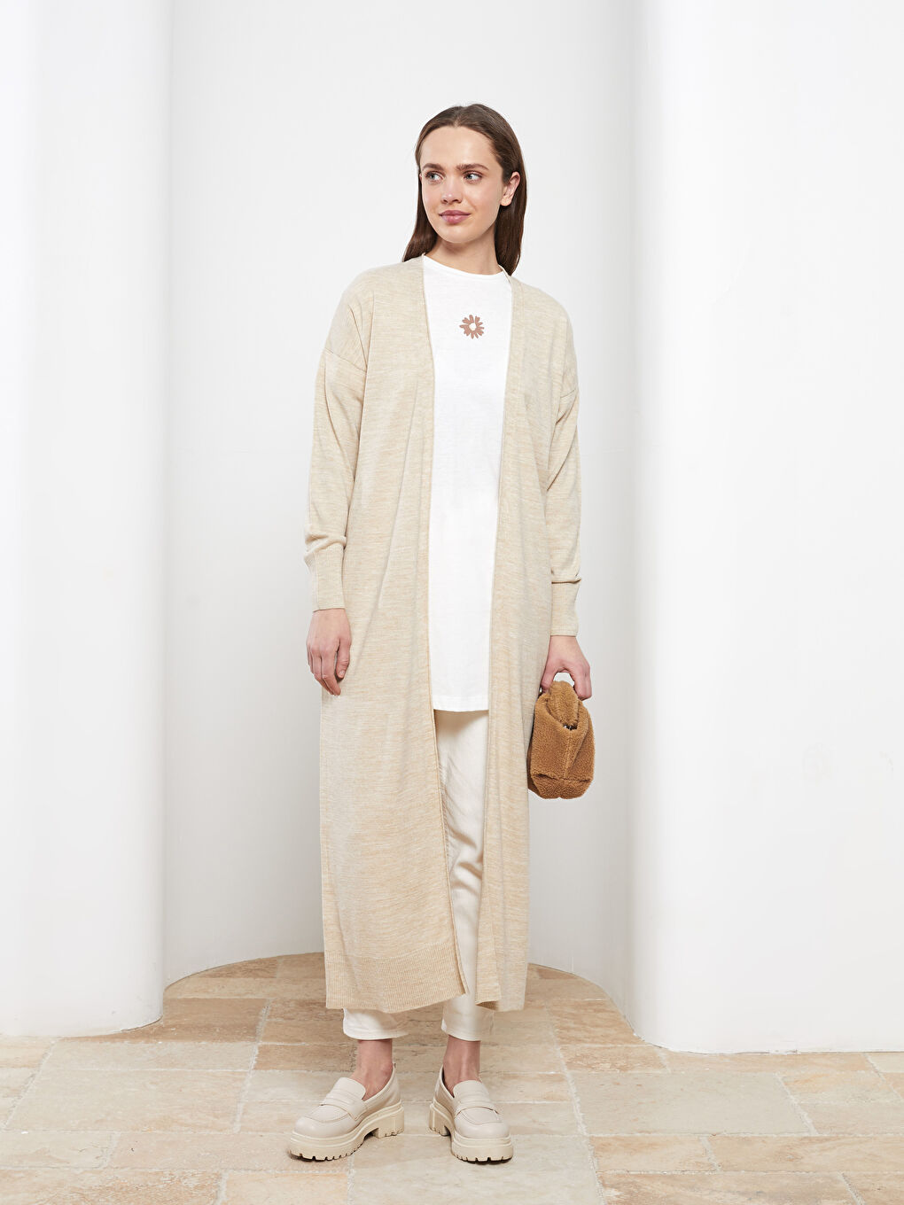 Bej Şal Yaka Düz Uzun Kollu Kadın Triko Hırka-1