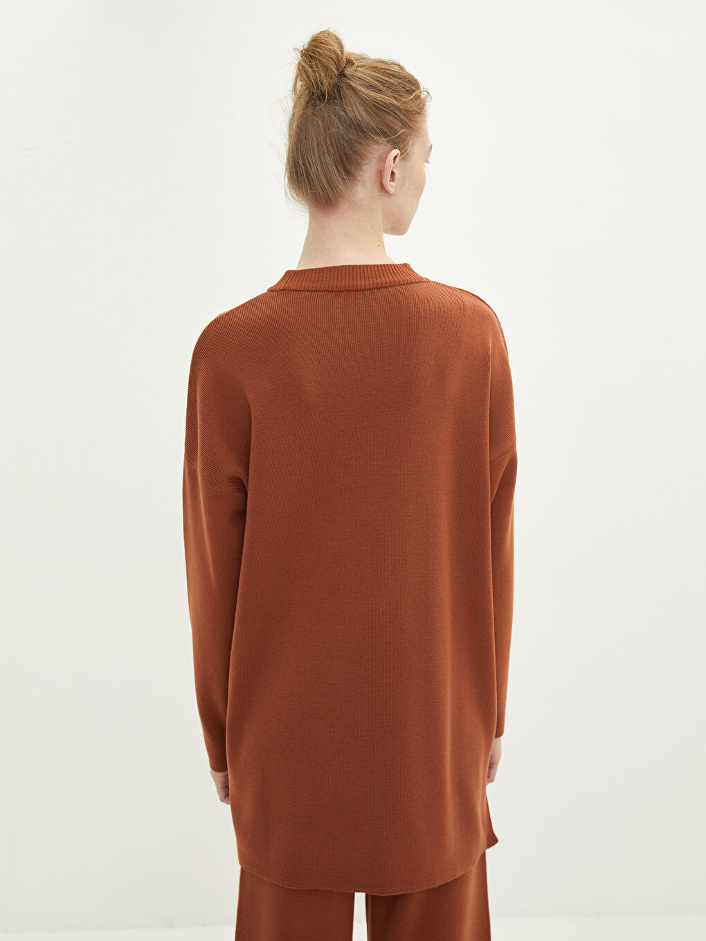 Kahverengi Dik Yaka Kadın Triko Tunik-4