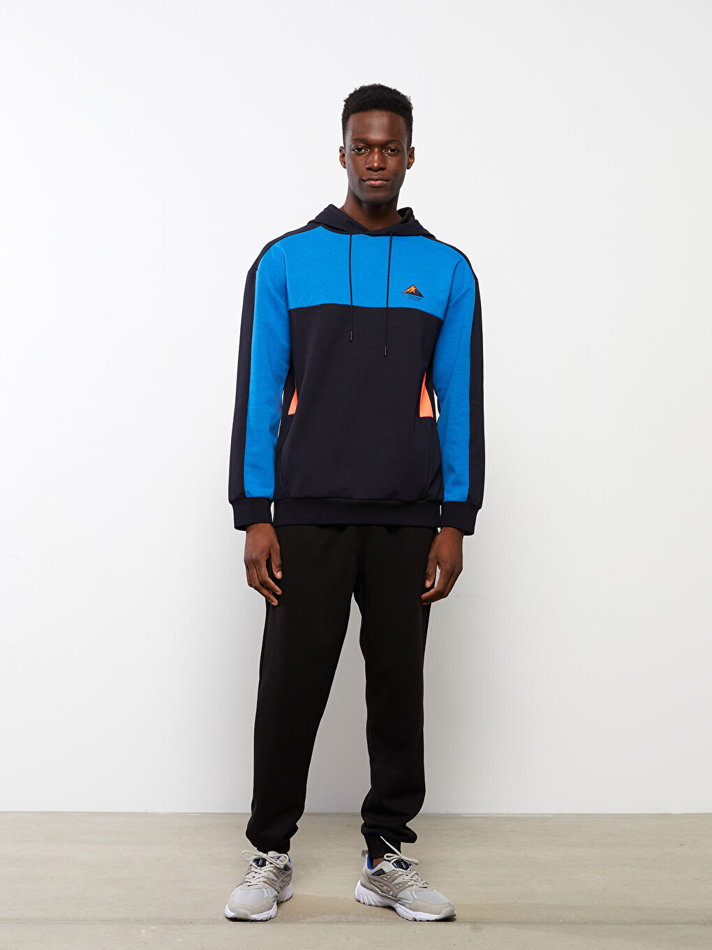 ерлерге арналған түрлі-түсті ұзын жең капюшонды спорттық худи-2