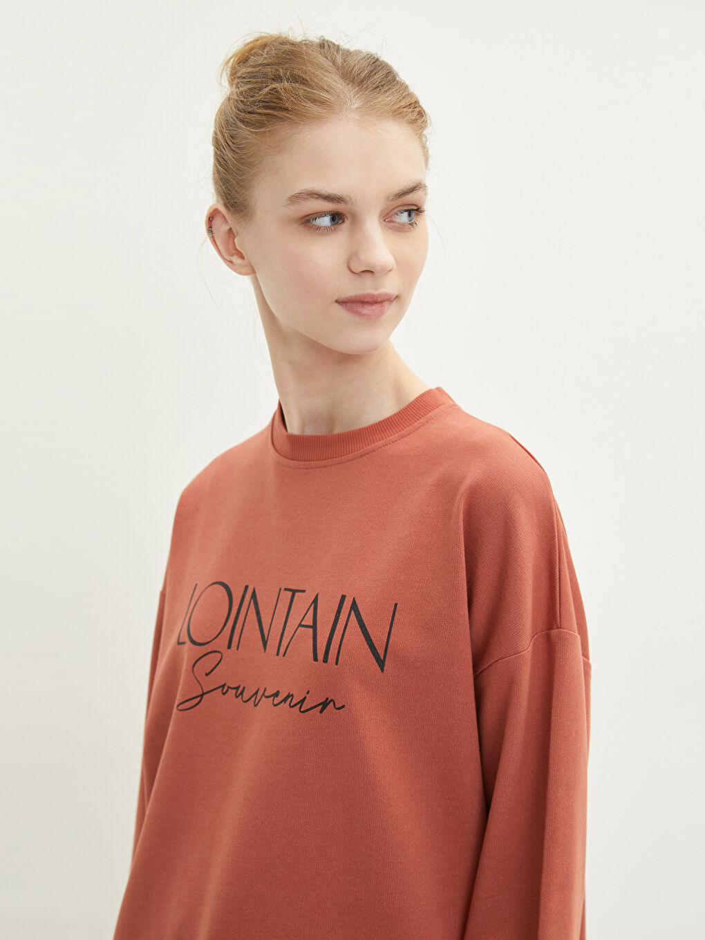 Turuncu Bisiklet Yaka Yazı Baskılı Uzun Kollu Oversize Kadın Sweatshirt Tunik-2