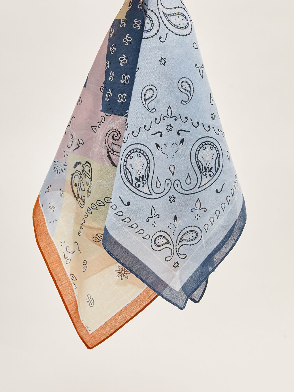 باندانا قطن مطبوع للسيدات - عبوة من 2-4