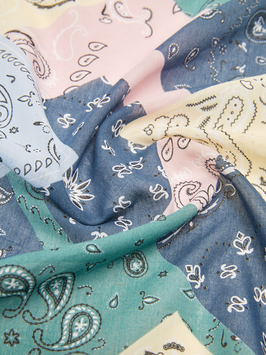 باندانا قطن مطبوع للسيدات - عبوة من 2-7