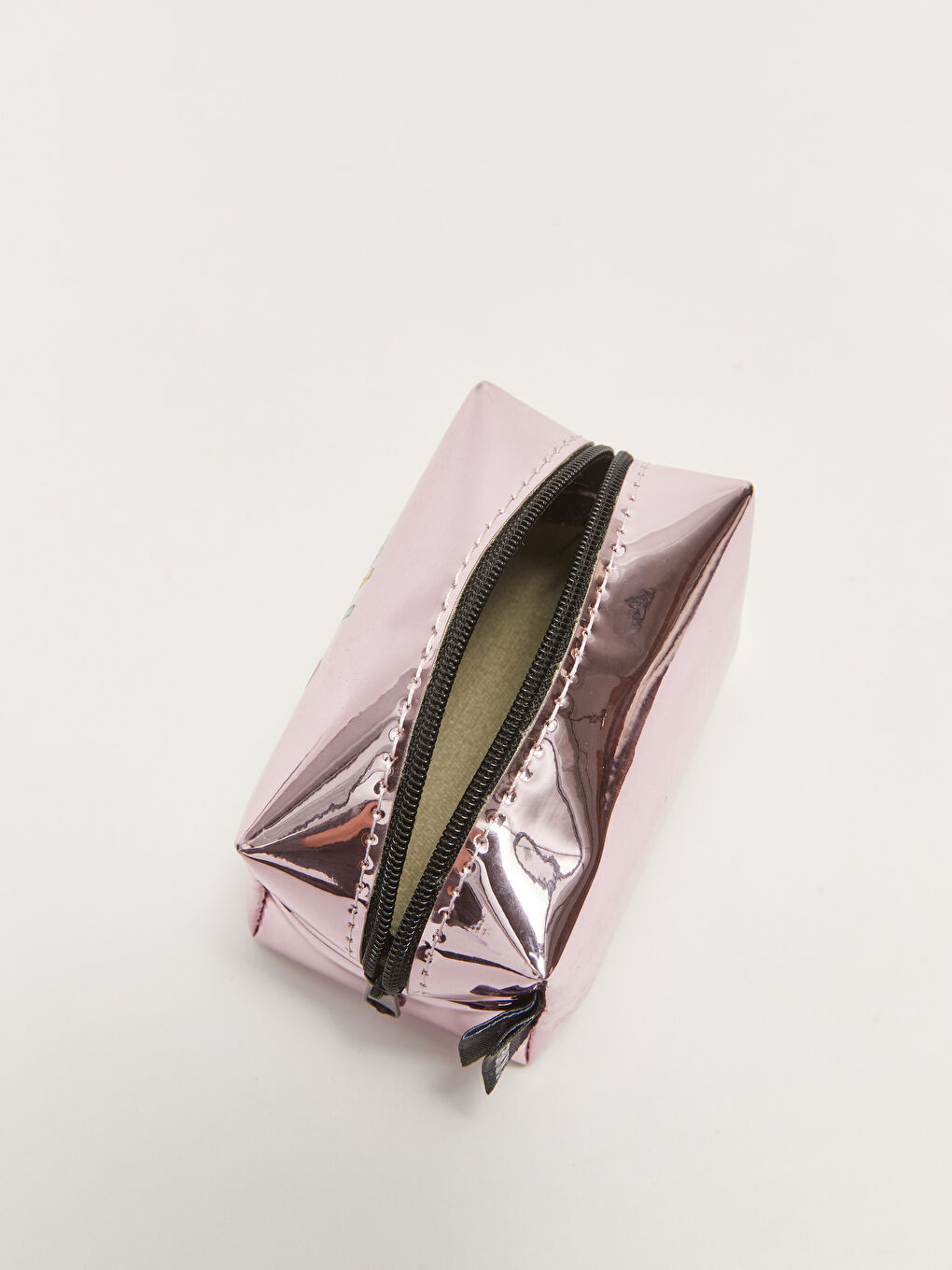 Minnie Mouse Licensed Women's Makeup Bag-2