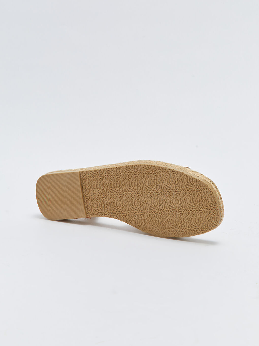 صنادل للسيدات بتفصيلة إبزيم وشريط مزدوج-3