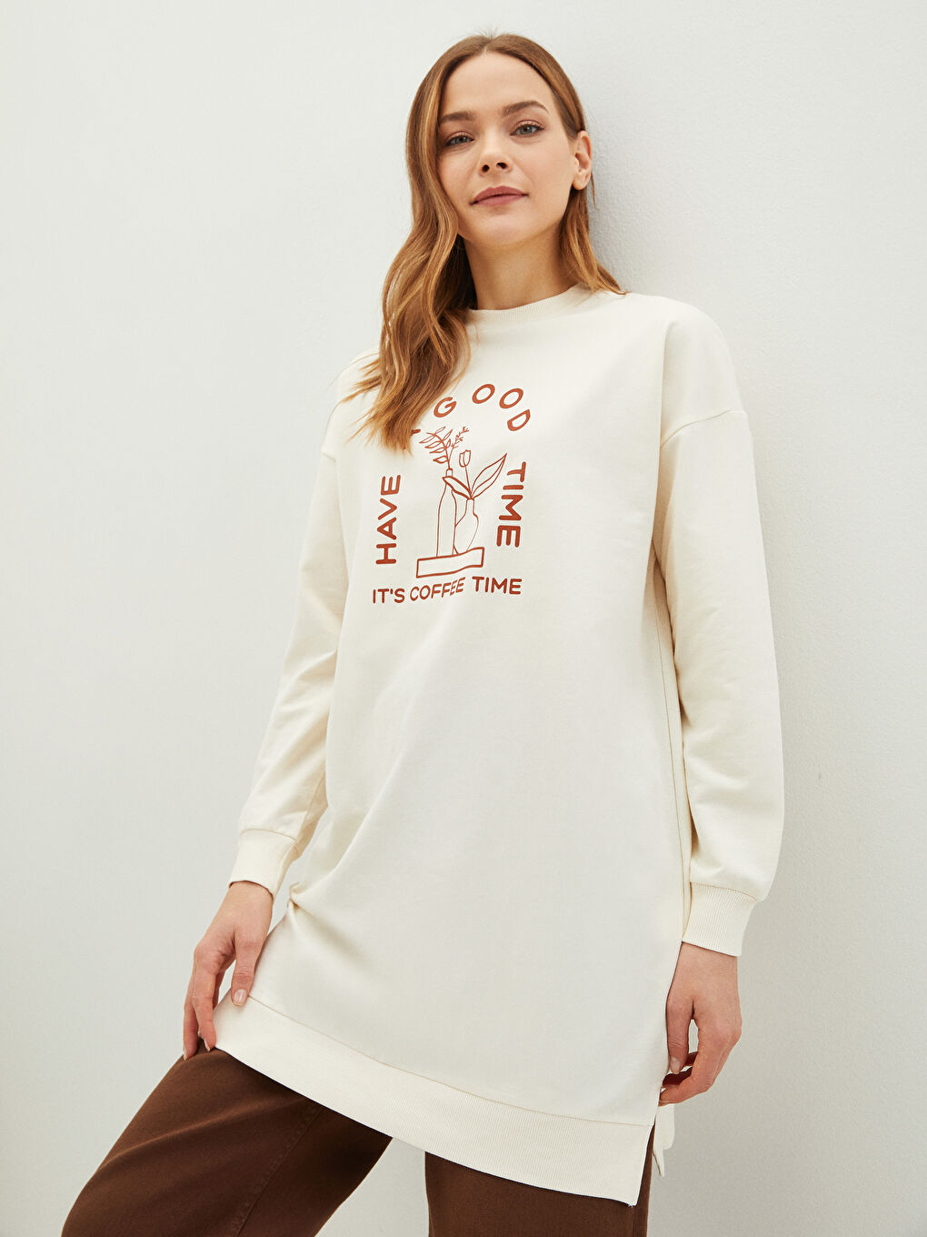 Ekru Bisiklet Yaka Baskılı Uzun Kollu Oversize Kadın Sweatshirt Tunik-1