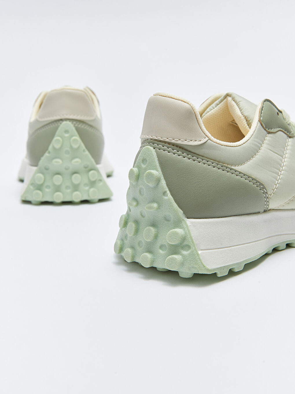 Yeşil Renk Bloklu Bağcıklı Kadın Spor Ayakkabı-4