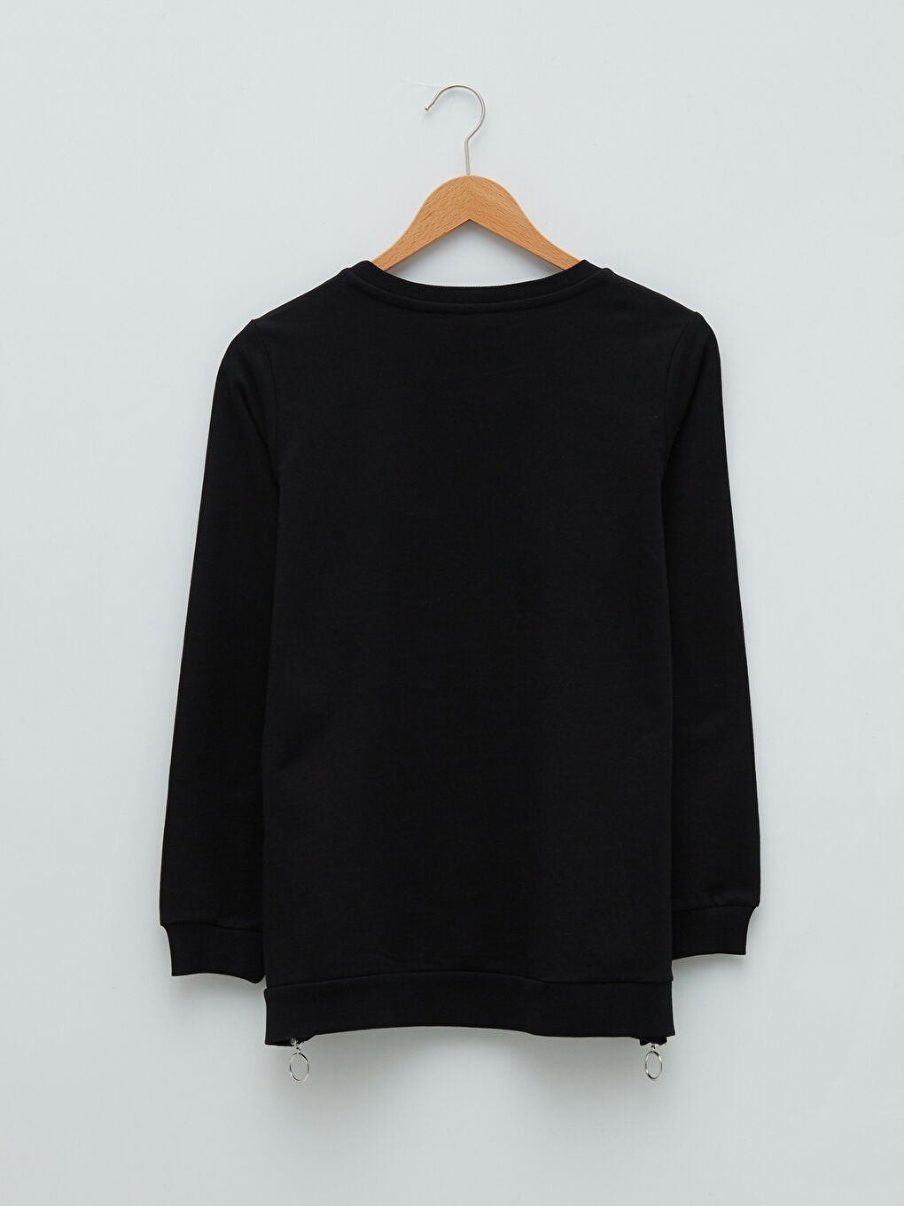 كنزة رياضية واسعة برقبة دائرية للسيدات-11