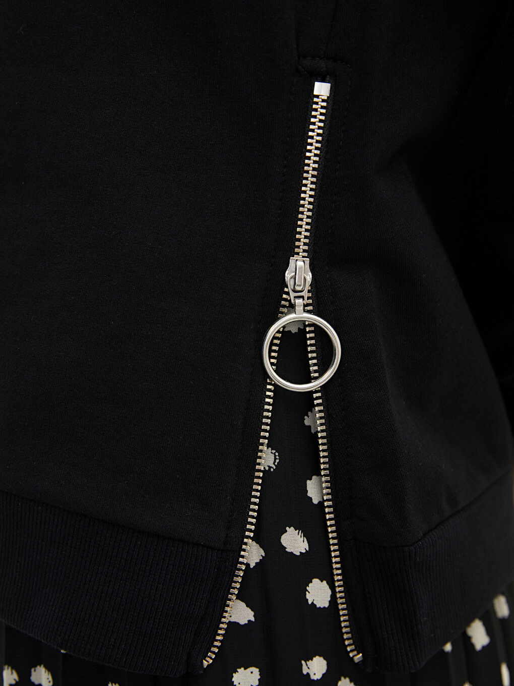 كنزة رياضية واسعة برقبة دائرية للسيدات-8