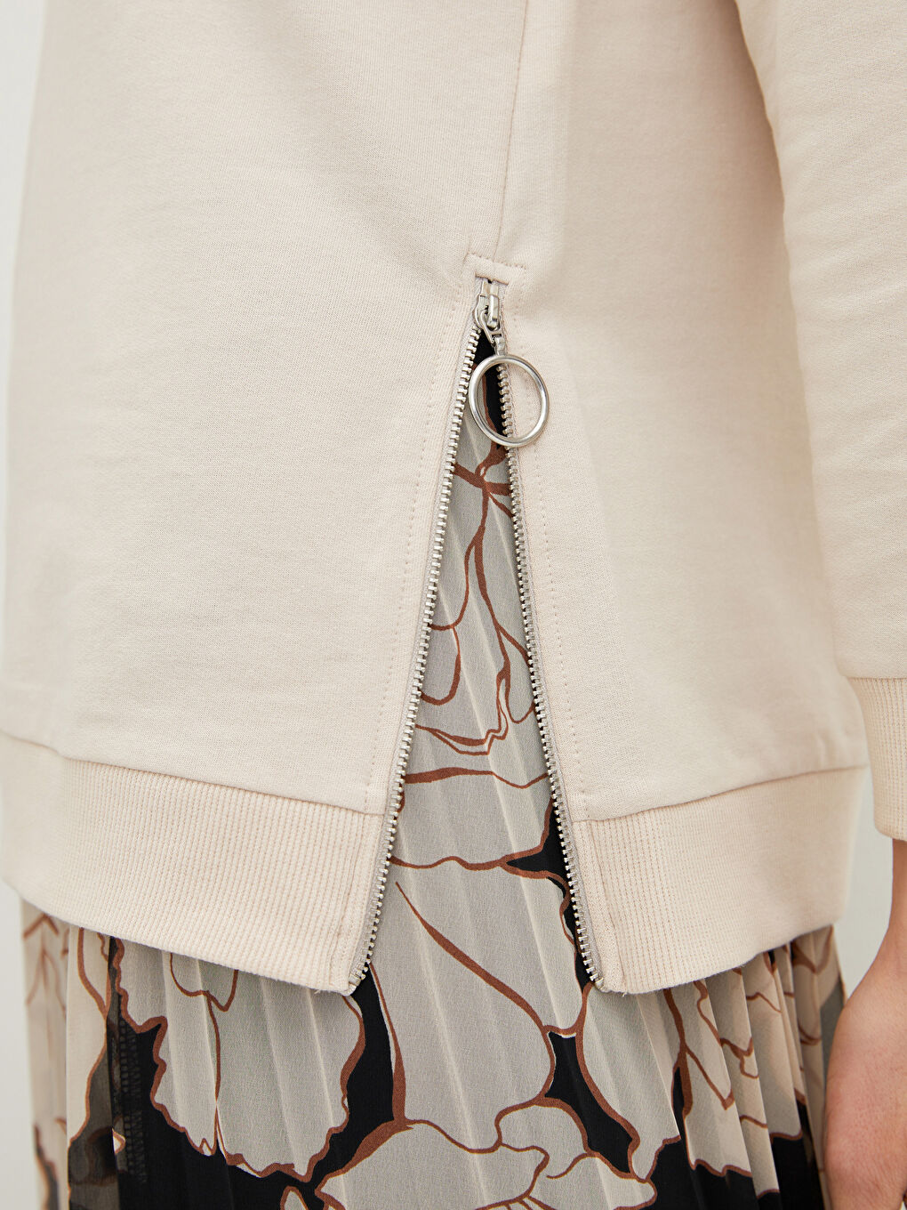 Gri Bisiklet Yaka Oversize Kadın Sweatshirt-4