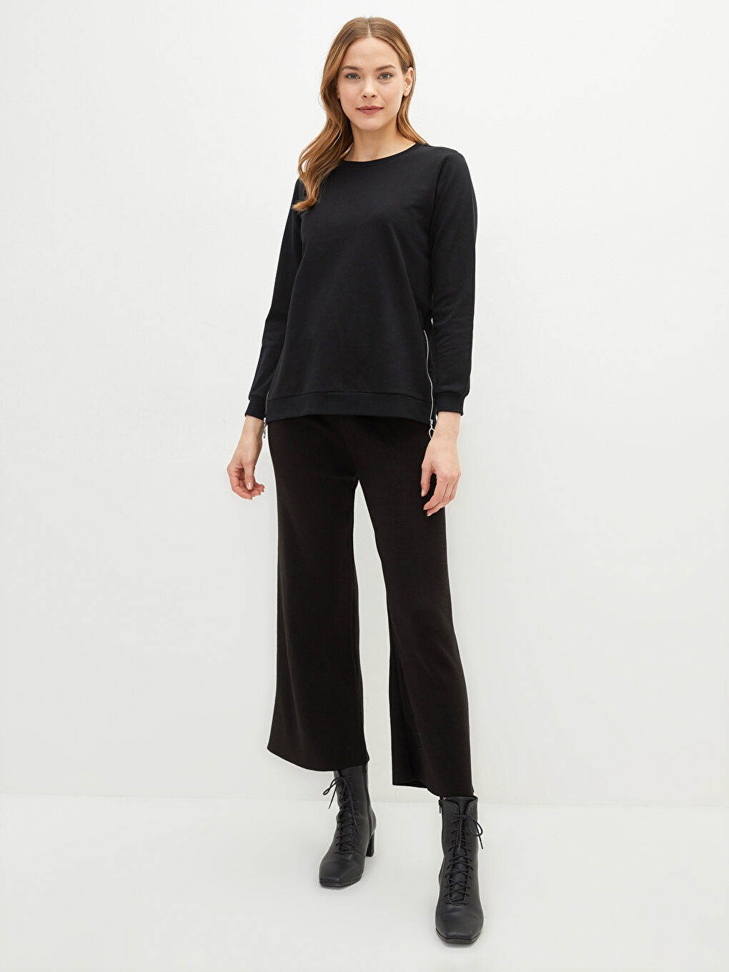 كنزة رياضية واسعة برقبة دائرية للسيدات-2