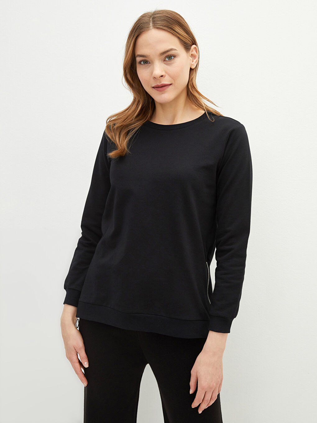 كنزة رياضية واسعة برقبة دائرية للسيدات-4