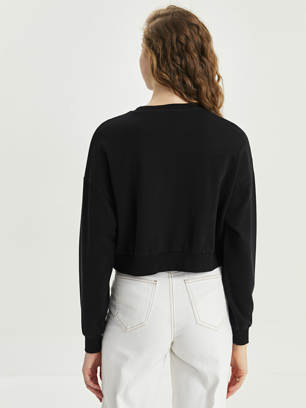 Siyah Bisiklet Yaka Tweety Baskılı Uzun Kollu Kadın Sweatshirt-4