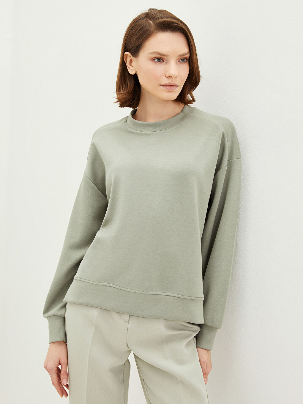 Haki Bisiklet Yaka Oversize Kadın Sweatshirt