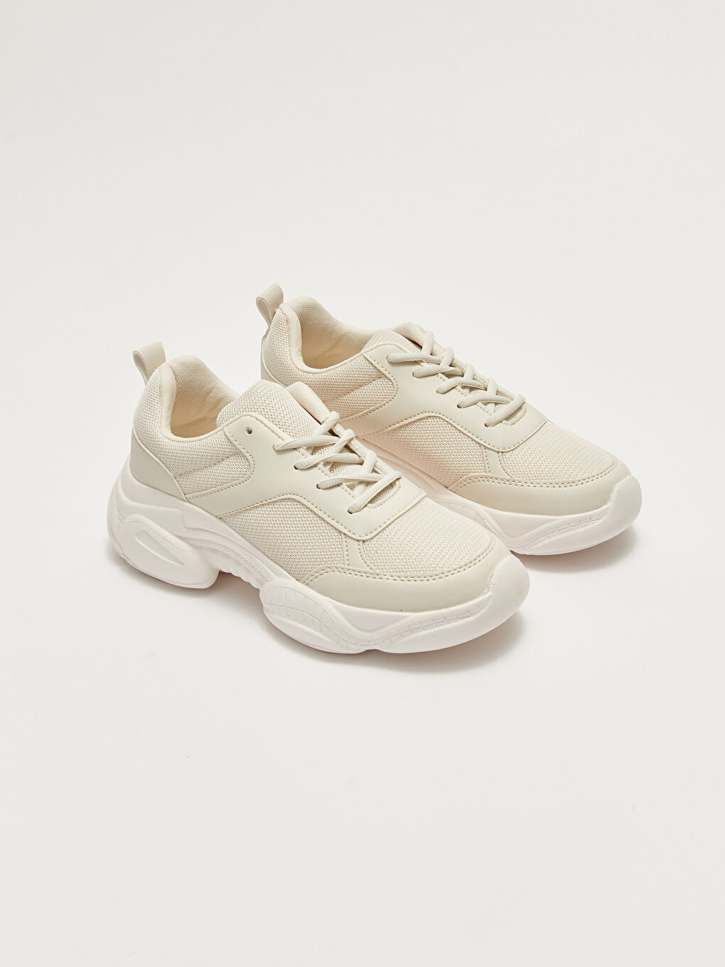 Beyaz File Detaylı Kalın Taban Kadın Aktif Spor Ayakkabı-3