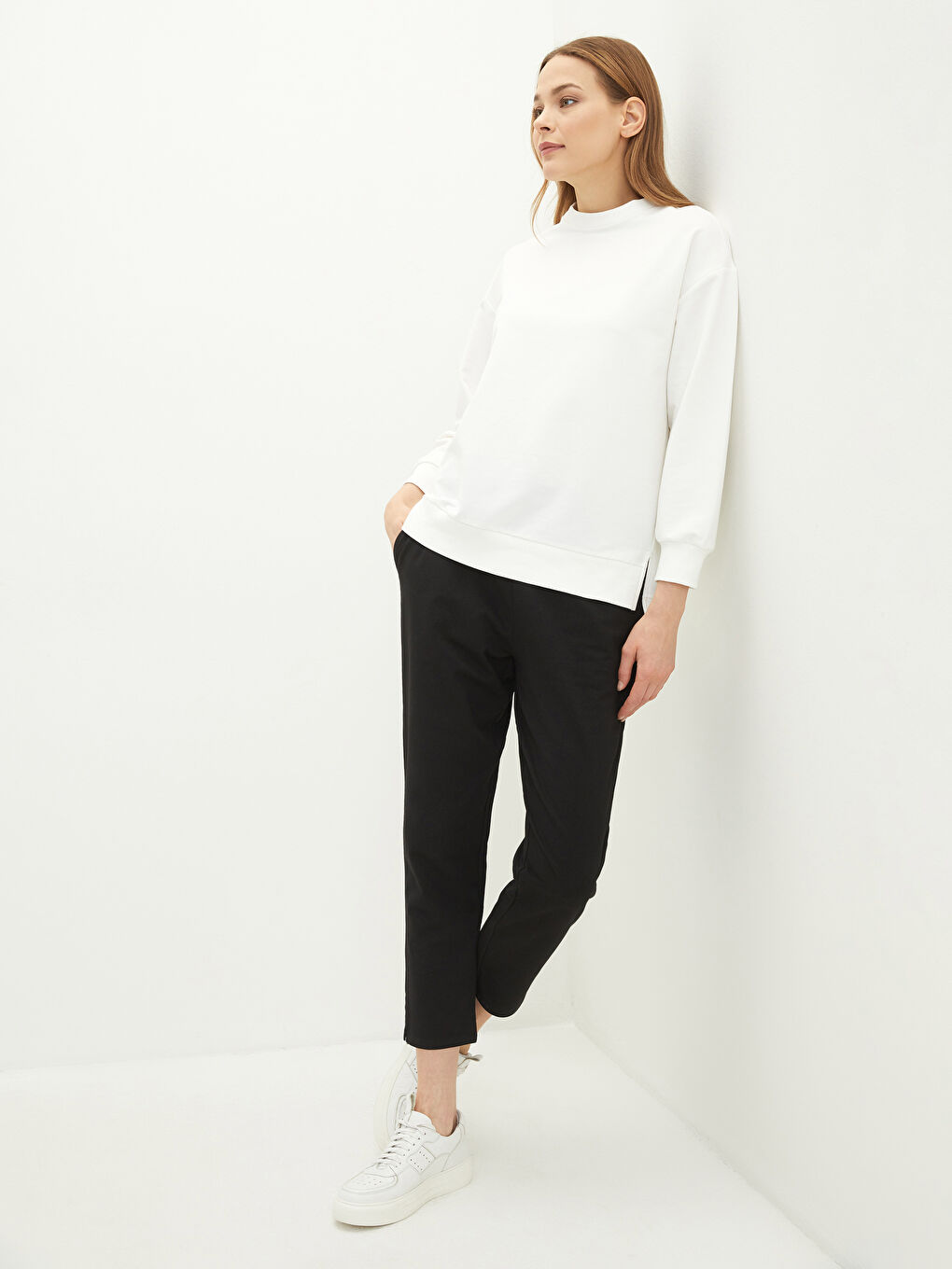 Siyah Beli Lastikli Düz Cep Detaylı Kadın Eşofman Altı