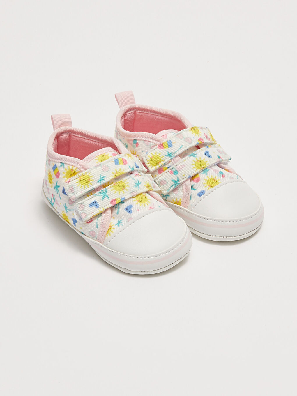 Beyaz Baskılı Cırt Cırtlı Kız Bebek Yürüme Öncesi Ev Ayakkabısı