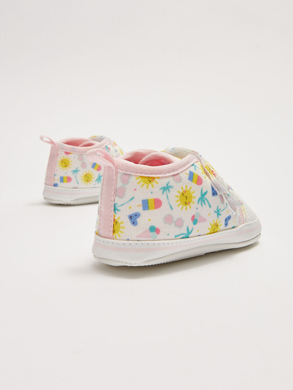Beyaz Baskılı Cırt Cırtlı Kız Bebek Yürüme Öncesi Ev Ayakkabısı-3