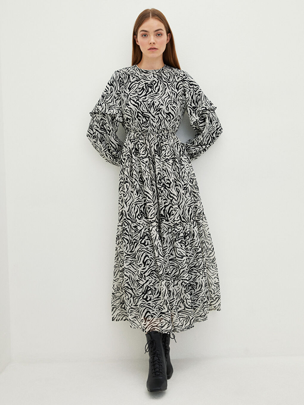 Siyah Bisiklet Yaka Desenli Uzun Kollu Kadın Şifon Elbise