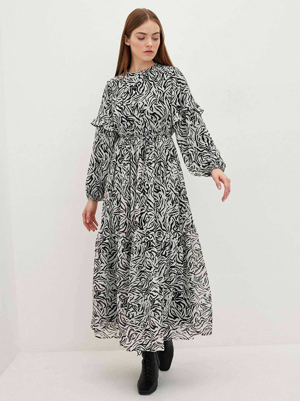 Siyah Bisiklet Yaka Desenli Uzun Kollu Kadın Şifon Elbise-1