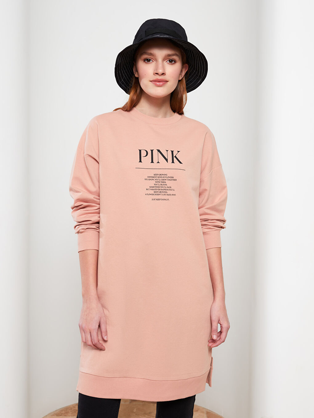 Pembe Bisiklet Yaka Yazı Baskılı Uzun Kollu Oversize Kadın Sweatshirt Tunik-1