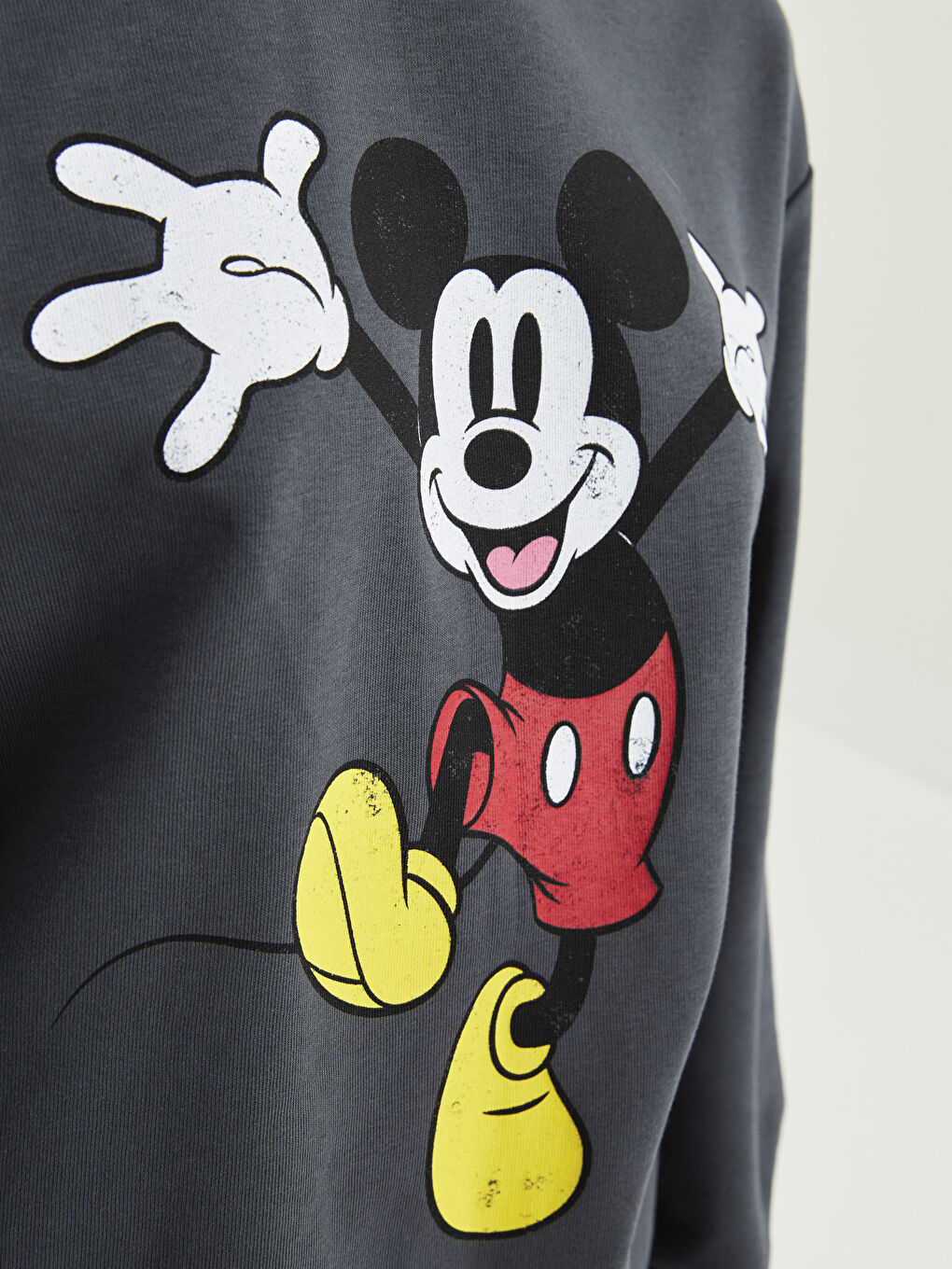 Gri Bisiklet Yaka Mickey Mouse Baskılı Uzun Kollu Kadın Sweatshirt-3
