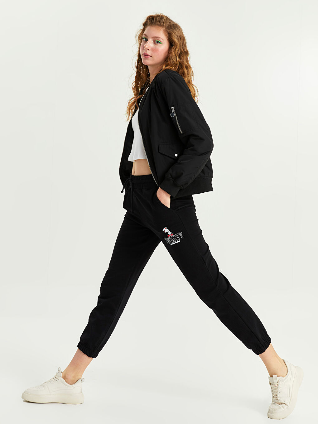 بنطلون رياضي بطبعة تويتي بخصر مطاطي للسيدات-2