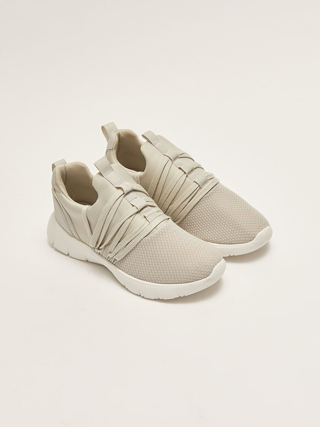 Gri Süs Bağcıklı Kadın Spor Ayakkabı