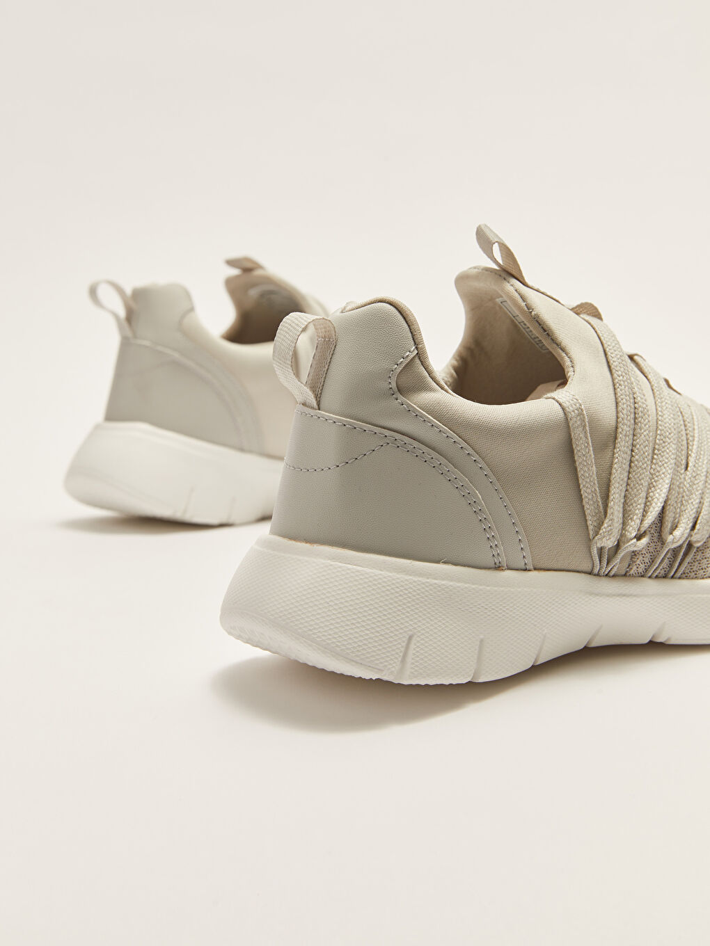 Gri Süs Bağcıklı Kadın Spor Ayakkabı-4