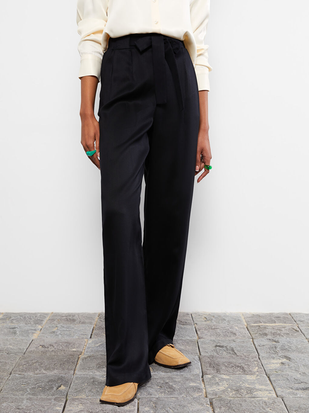 Pantalon Femme en Viscose avec Taille Élastique et Détail Noué-3