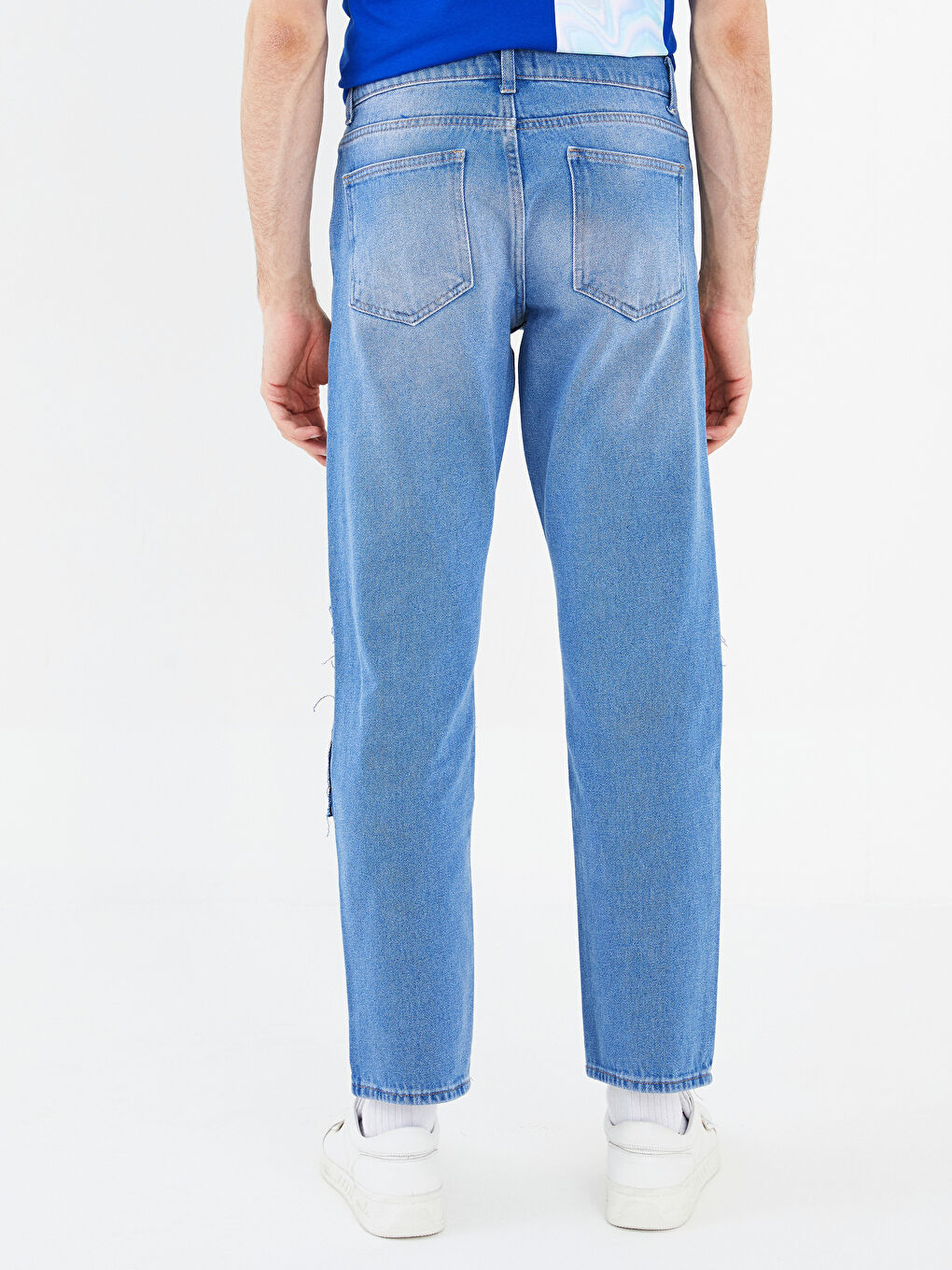700 Straight Fit Men's Jeans-3