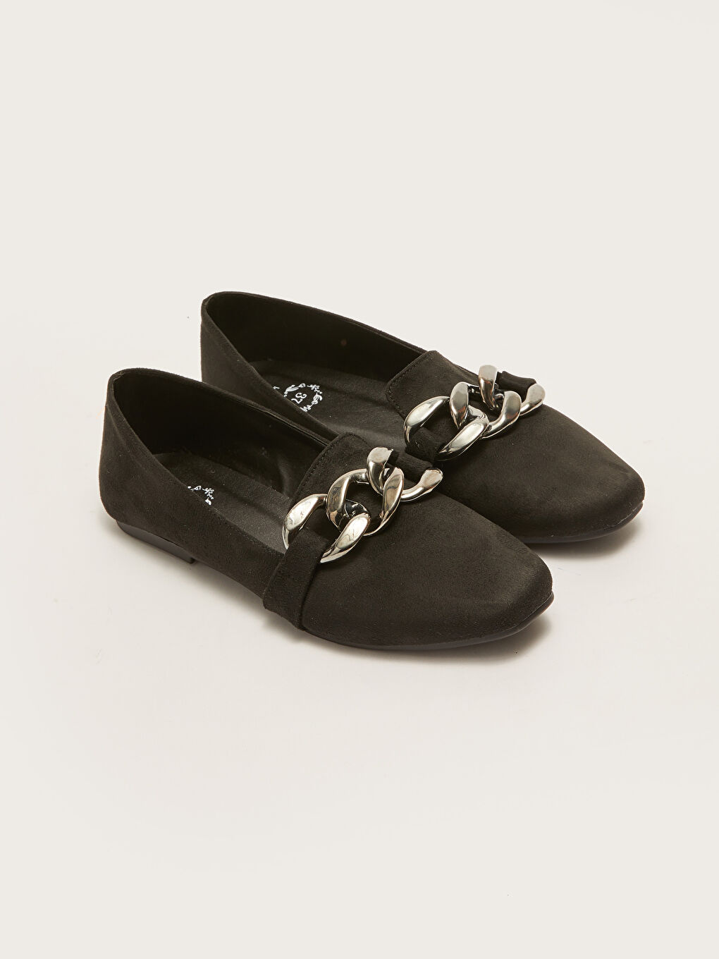 Siyah Zincir Detaylı Kadın Loafer Ayakkabı