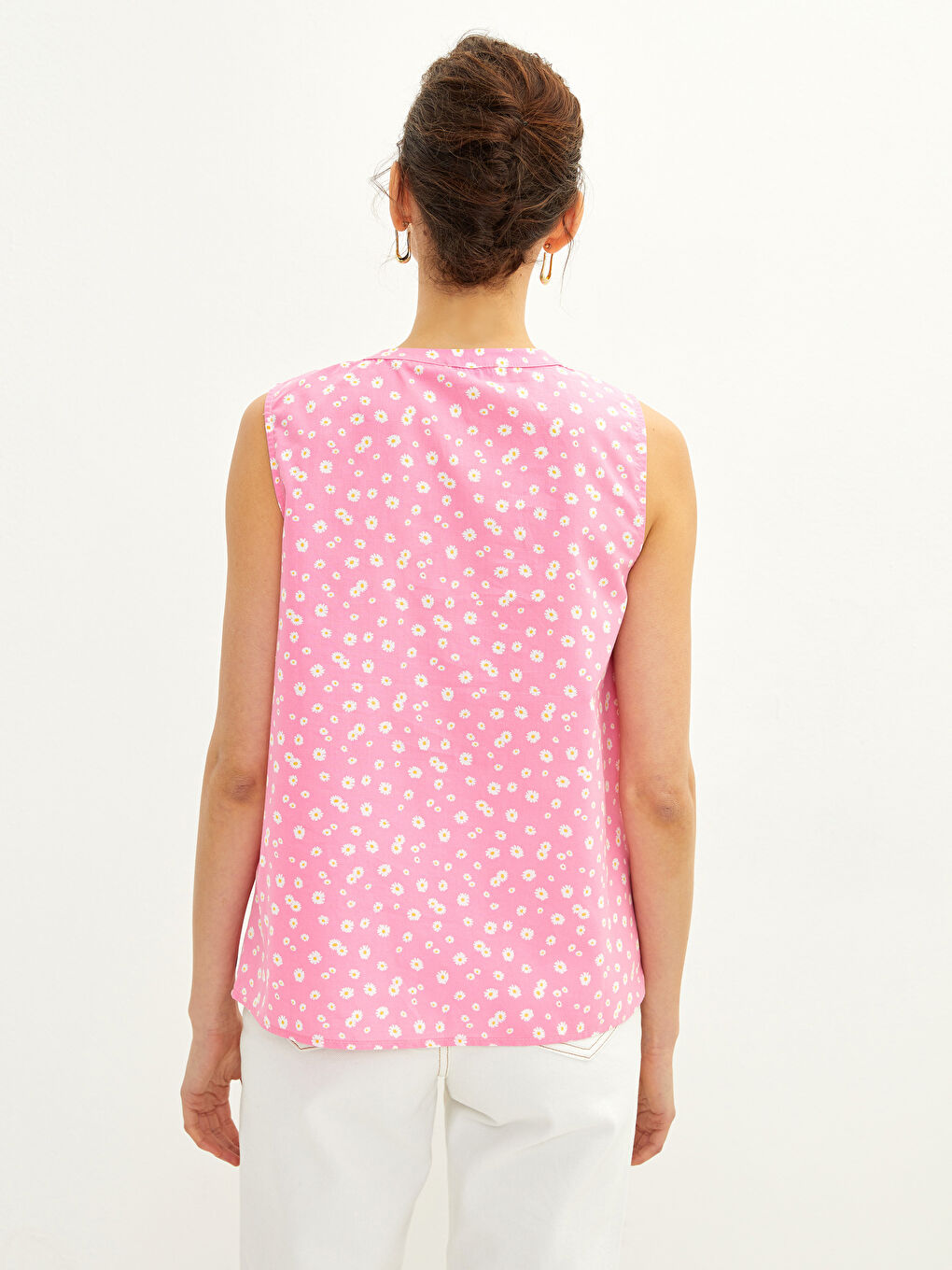 Henley Neckline Floral Sleeveless Poplin Women's Blouse-4