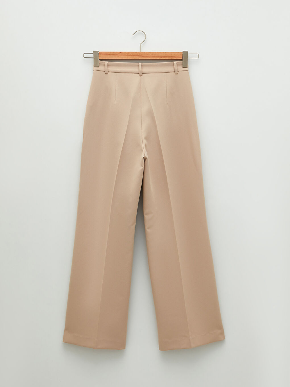 Bej Rahat Kalıp Düz Cep Detaylı Geniş Paça Kadın Pantolon-12