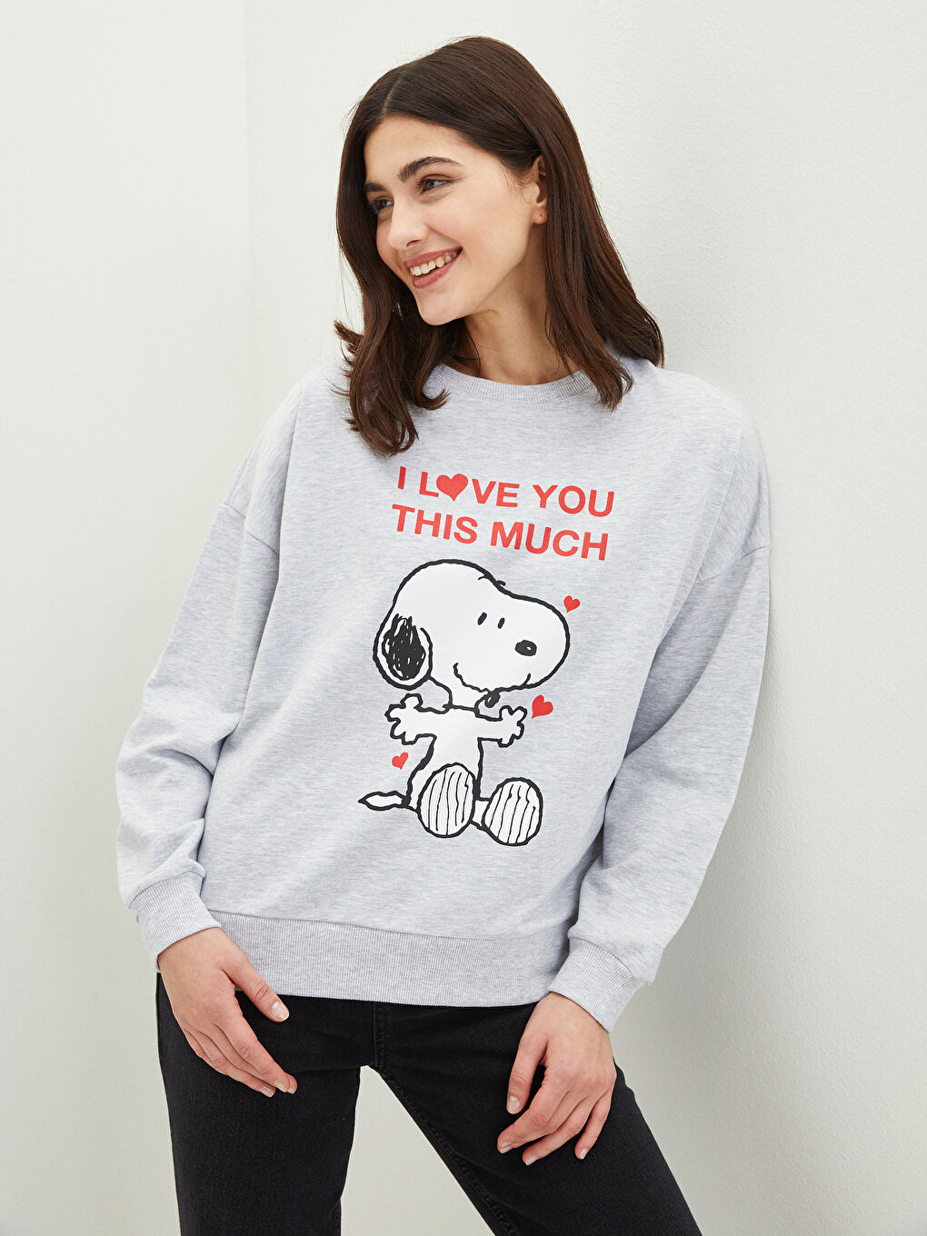 Gri Bisiklet Yaka Snoopy Baskılı Uzun Kollu Oversize Kadın Sweatshirt-1