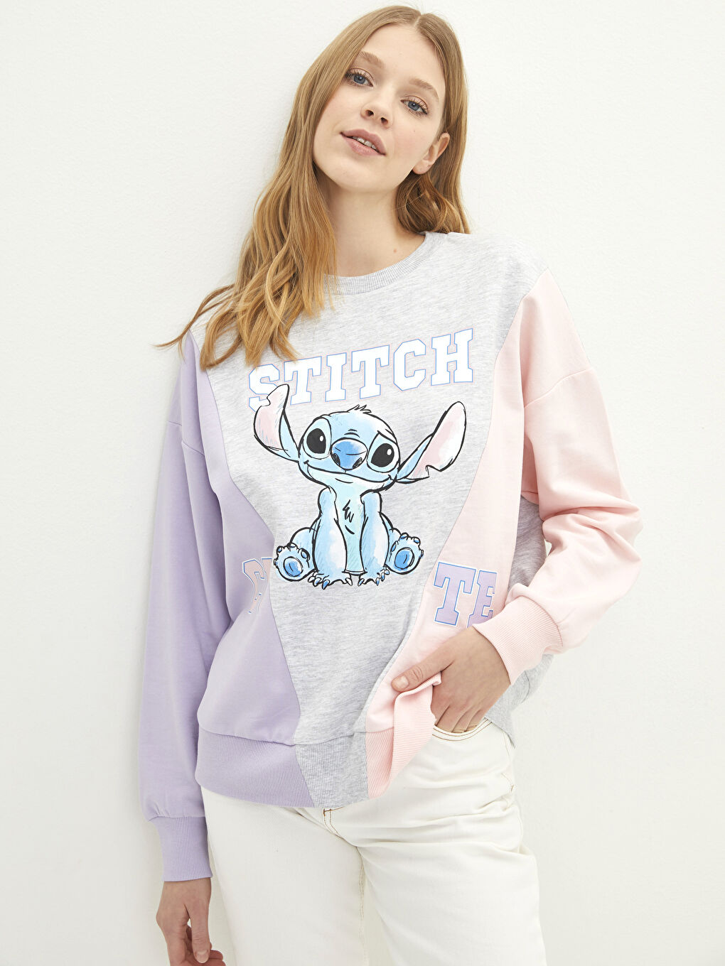 LCW Vision Dukserica za Ženski Okrugli izrez Lilo & Stitch Štampano Dugi rukav -S2DB27Z8-LAL