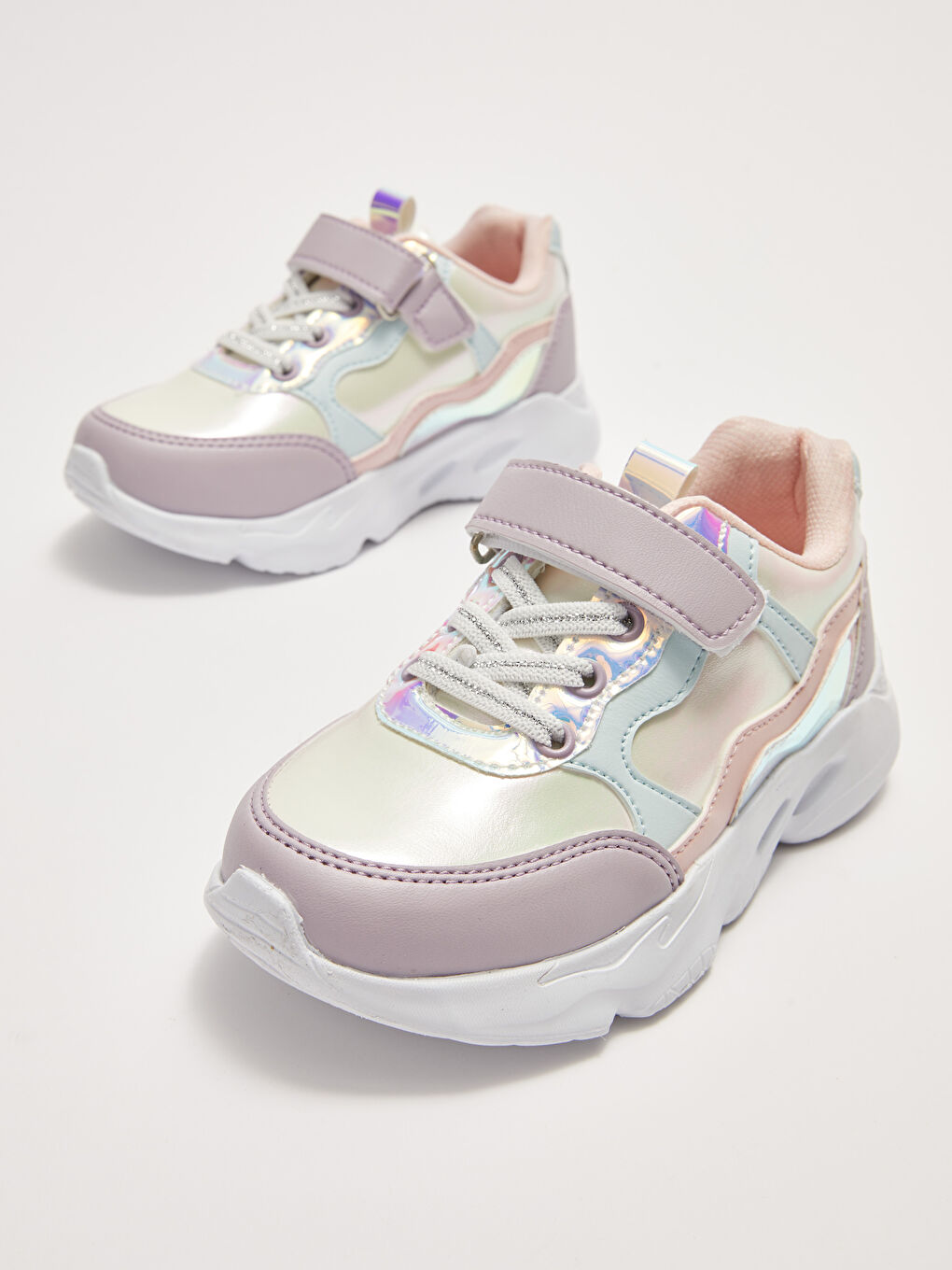 LCW STEPS Shiny Look Lace And Hook and Loop Closure Girl's Sneakers -S2DB63Z4-FYE