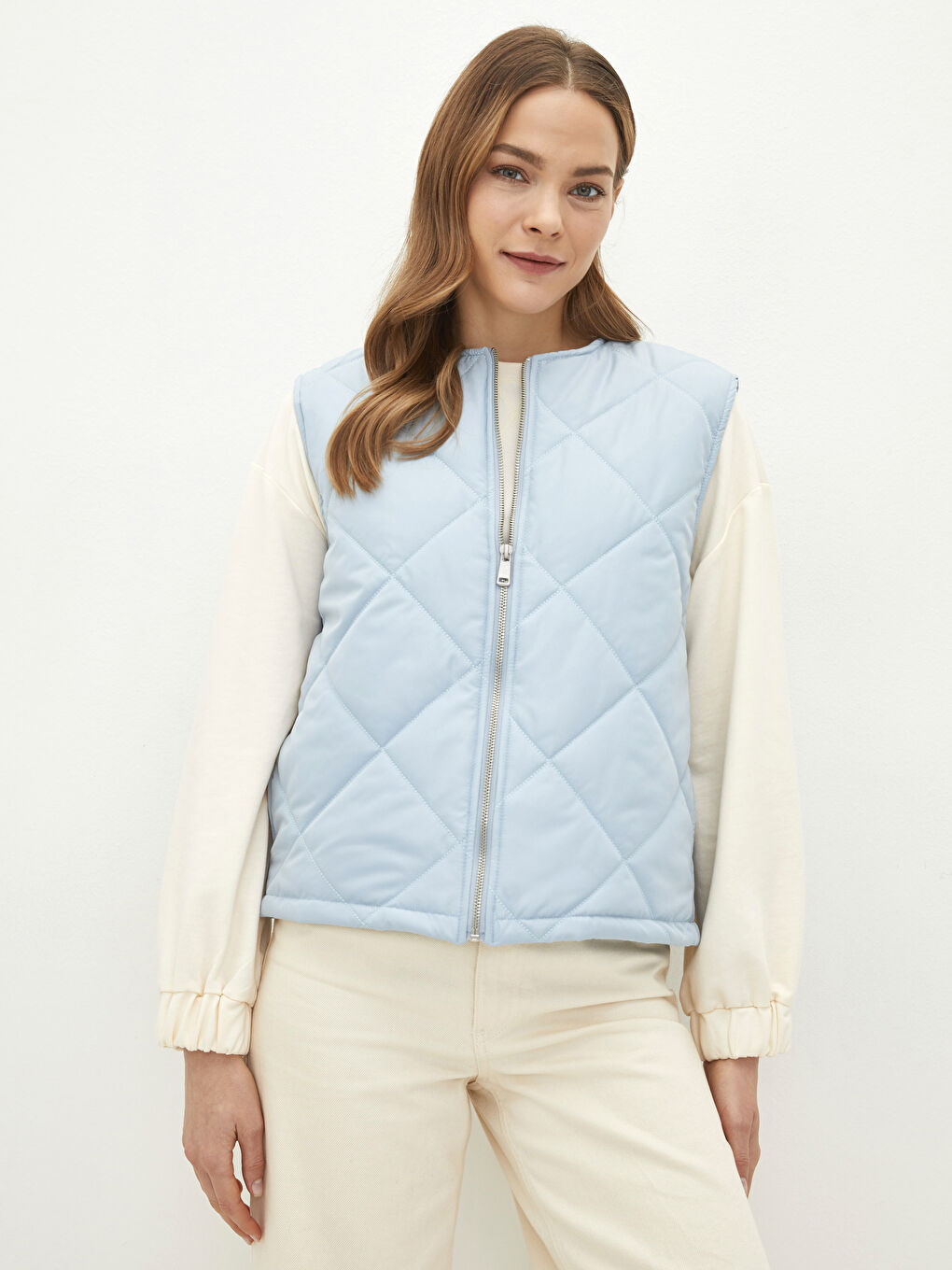 فيست منتفخ منقوش بياقة دائرية للسيدات-1