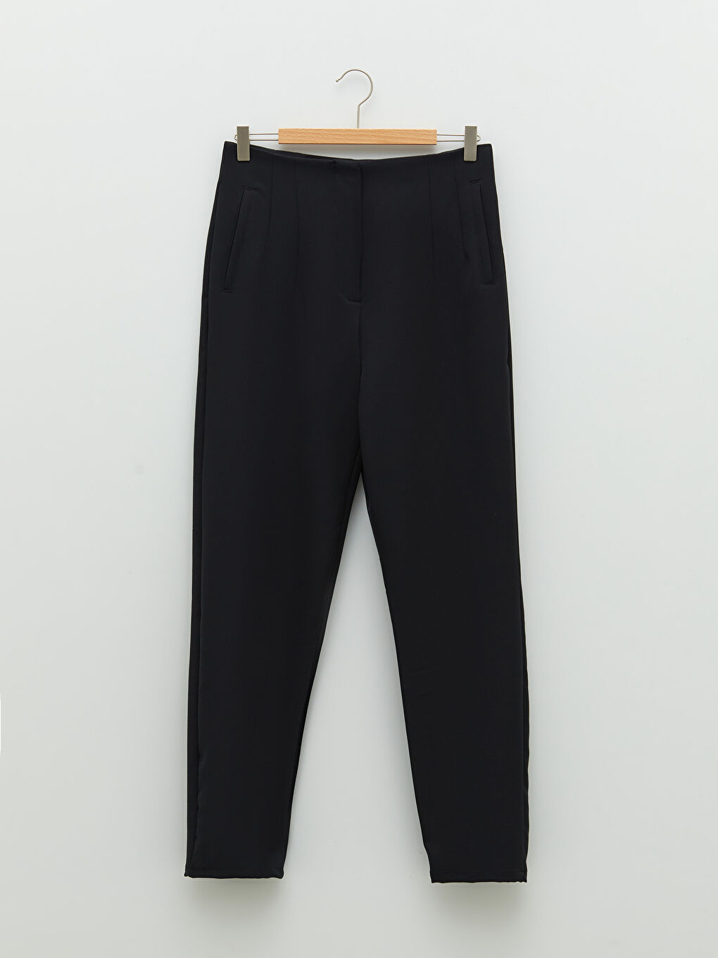 Siyah Standart Fit Düz Cep Detaylı Kadın Pantolon-5