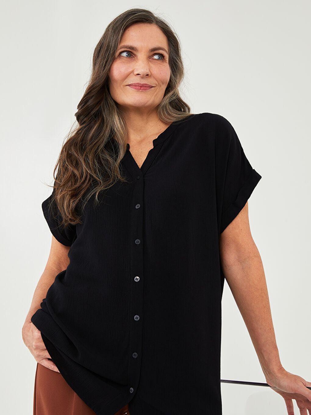 Henley Neckline Plain Short Sleeve Crinkled Women's Shirt