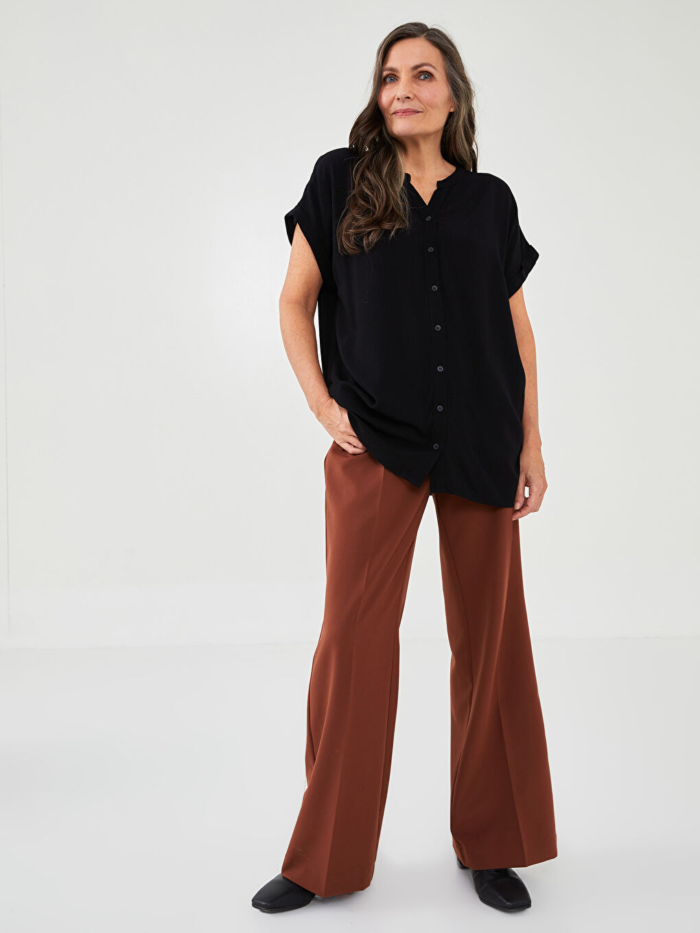 Henley Neckline Plain Short Sleeve Crinkled Women's Shirt-3