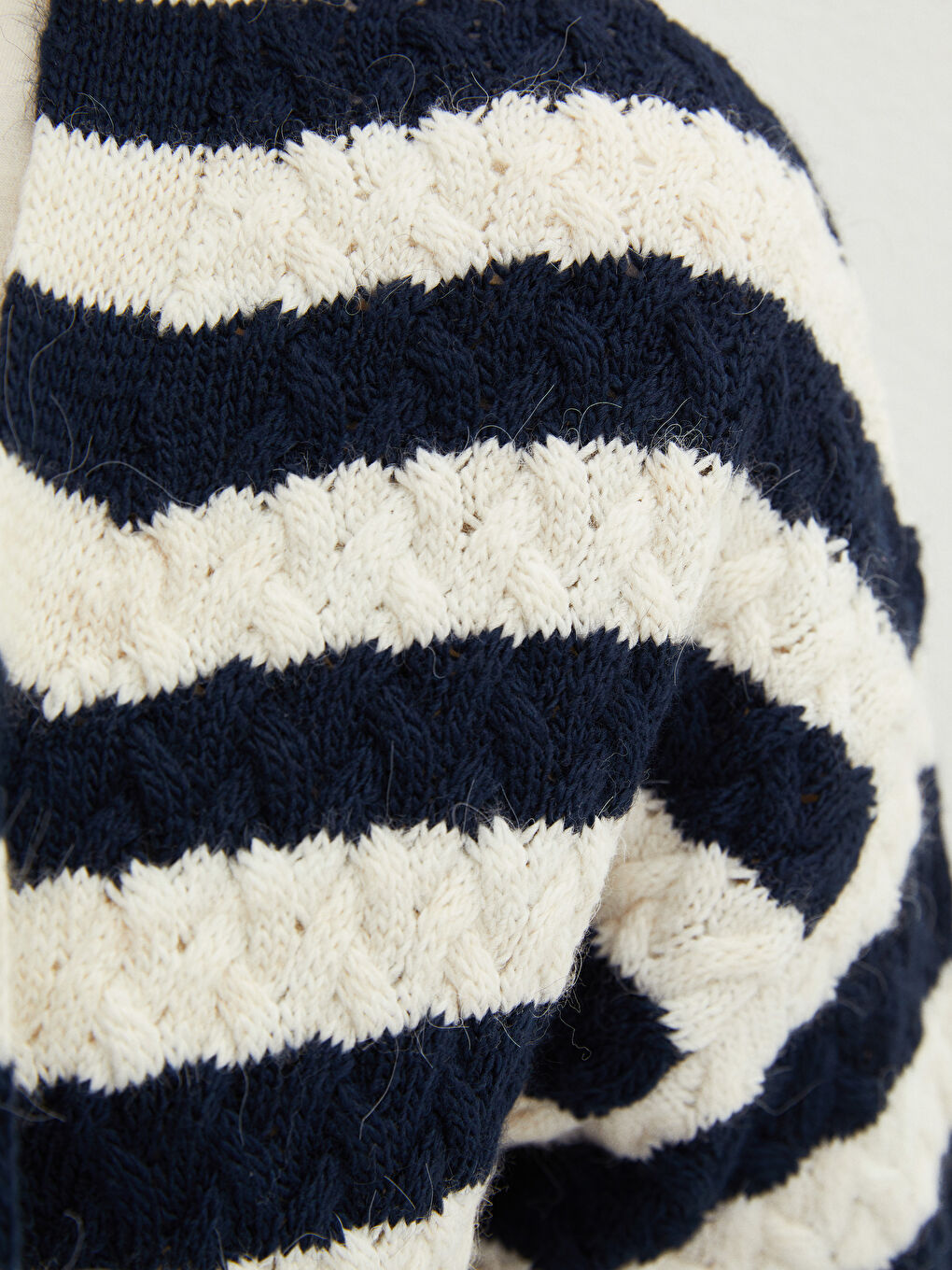 Lacivert V Yaka Çizgili Uzun Kollu Kadın Triko Hırka-3