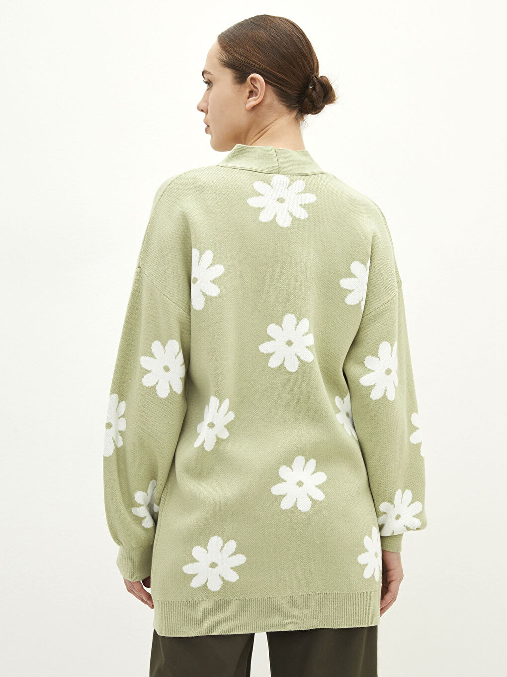 Yeşil V Yaka Çiçekli Uzun Kollu Kadın Triko Hırka-4