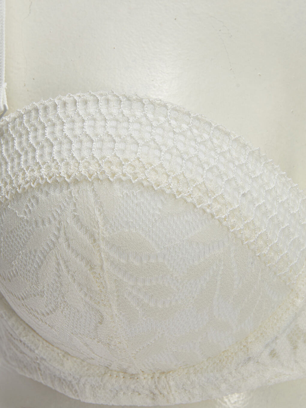 Ekru Balenli Yarım Dolgulu Dantelli Balkonet Sütyen-2