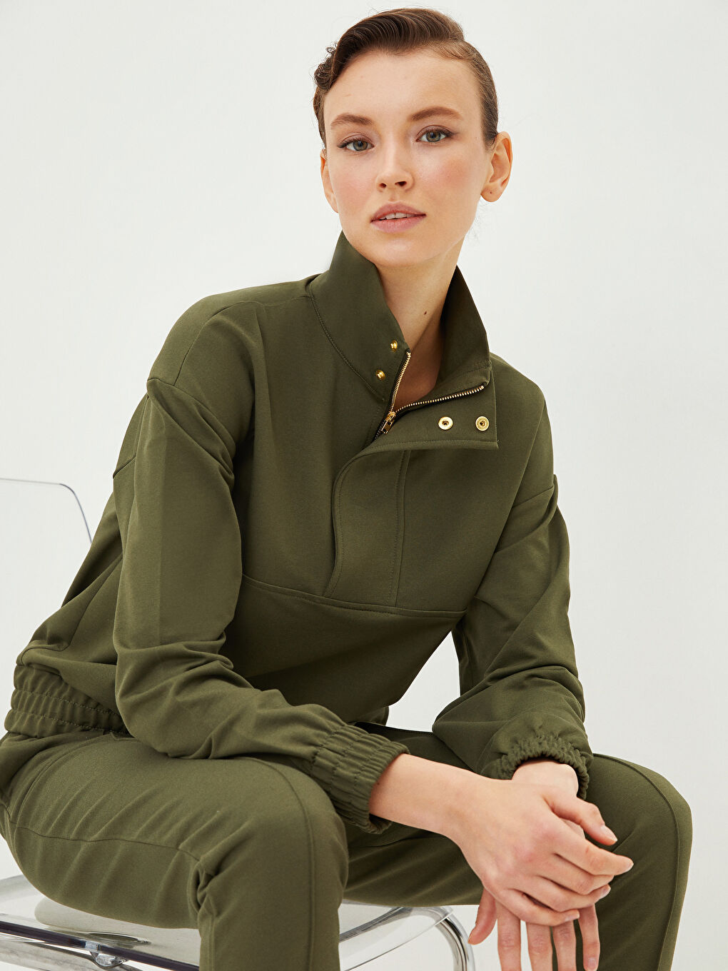 سويت شيرت كم طويل سادة بياقة قمع للسيدات